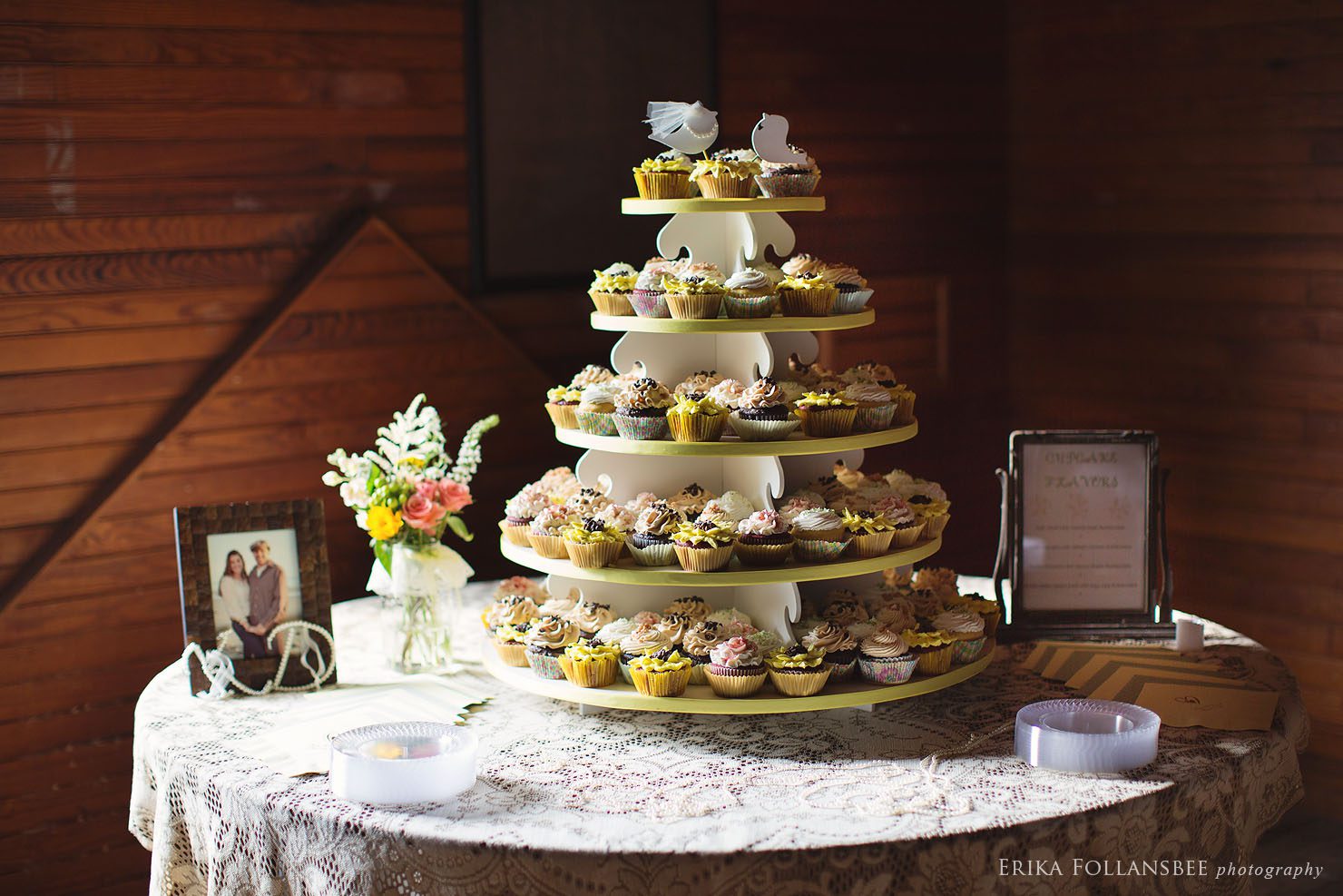 laudholm farm maine wedding cupcakes by flour!