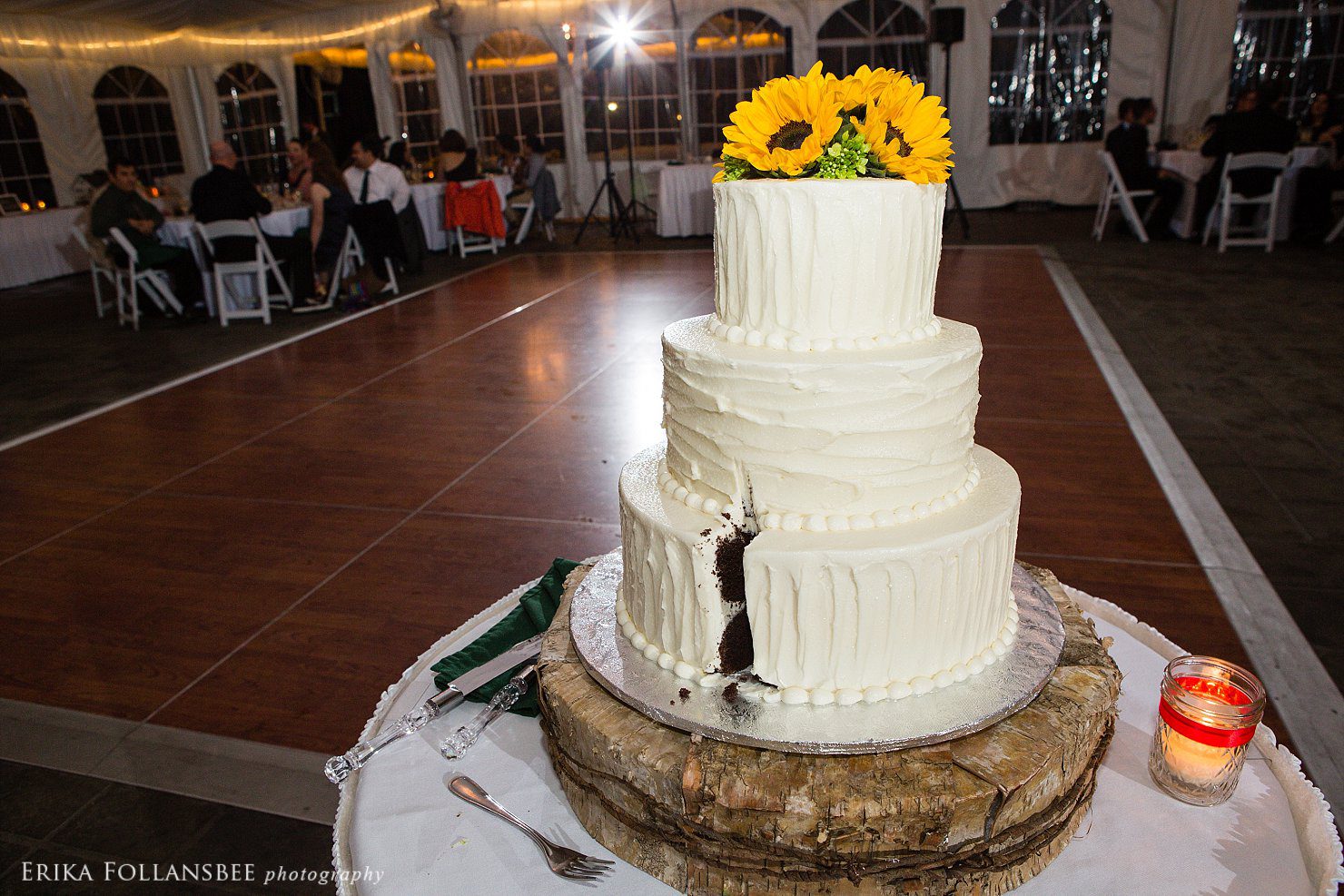 Wedding cake at Public House Historic Inn | Sturbridge MA