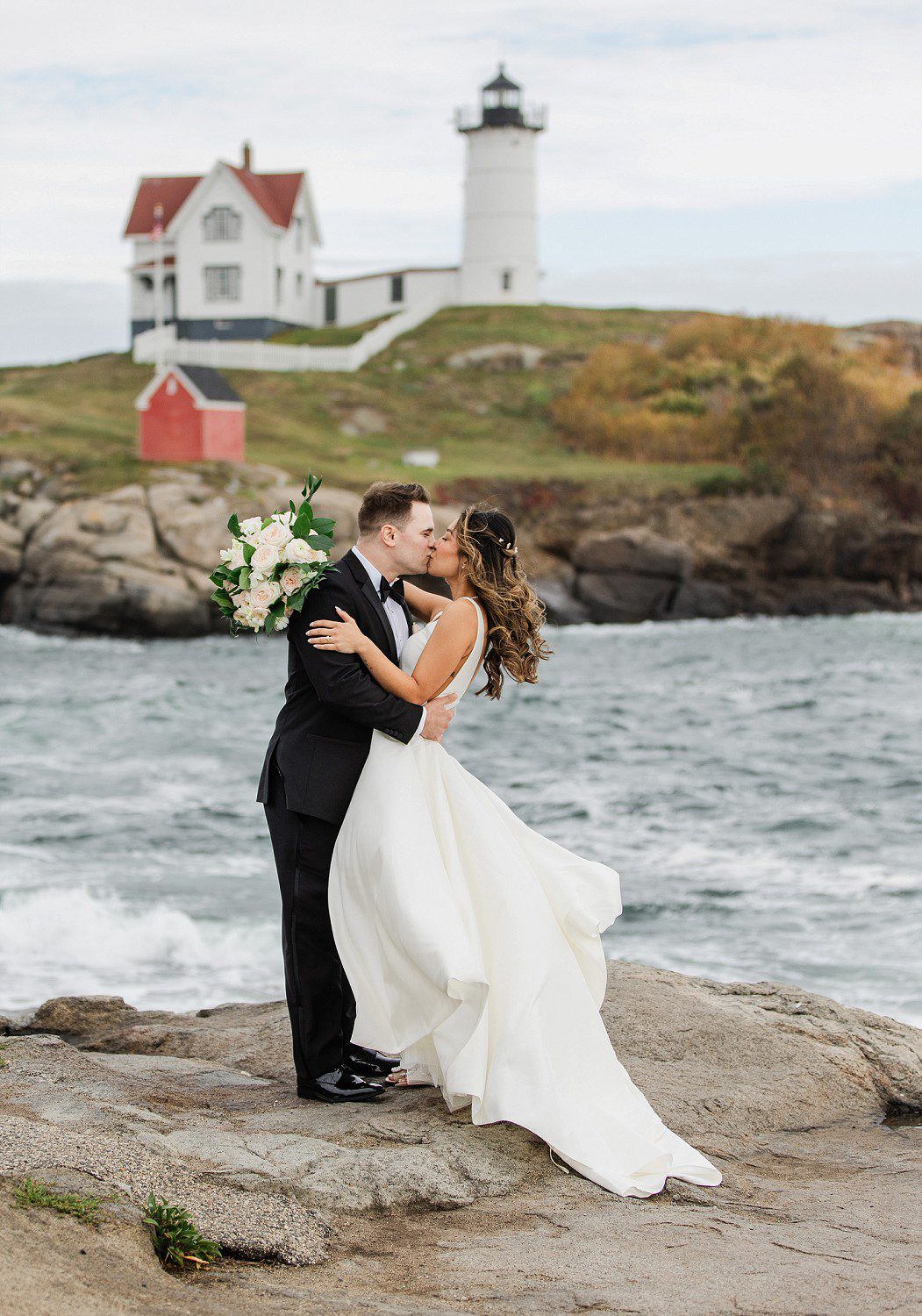 Maine Seacoast Wedding Photographer | Nubble Lighthouse | York Maine | Erika Follansbee Photography